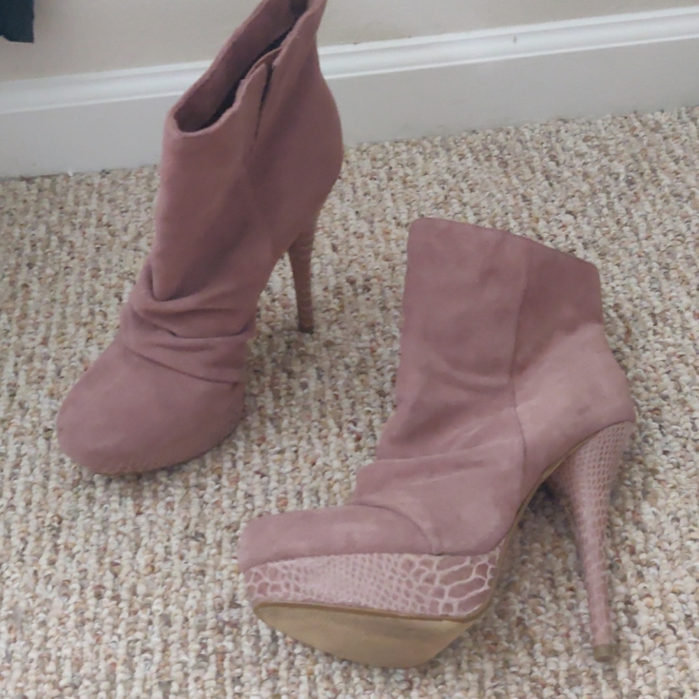 Ankle boots